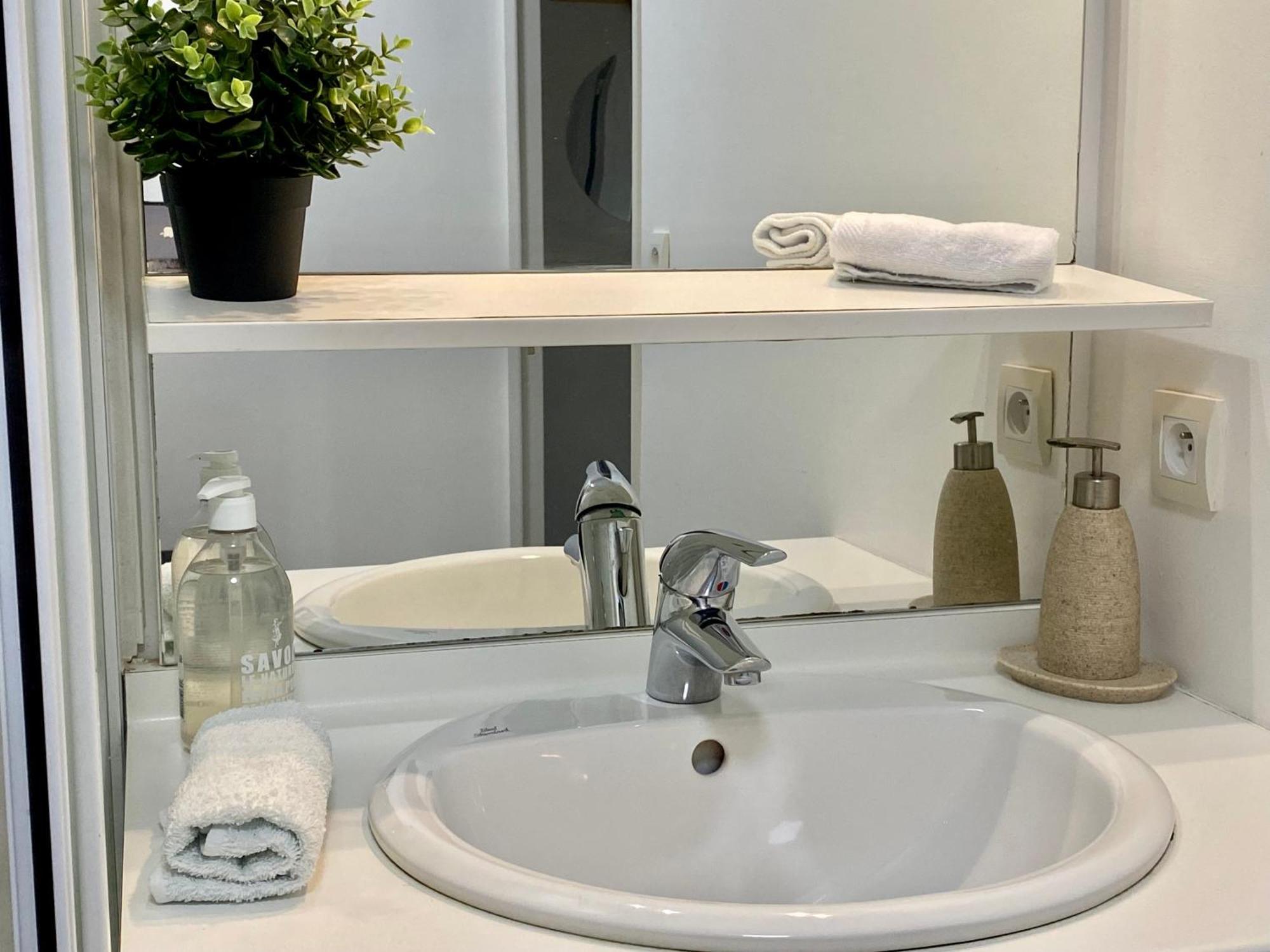 Appartement, Confort, Parking, Terrasse Dinan Eksteriør bilde